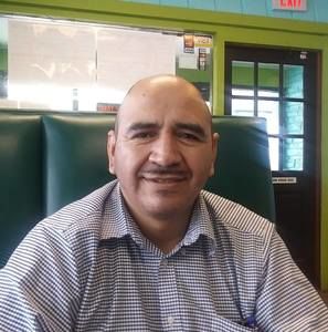 Meet your Posher, Efrain